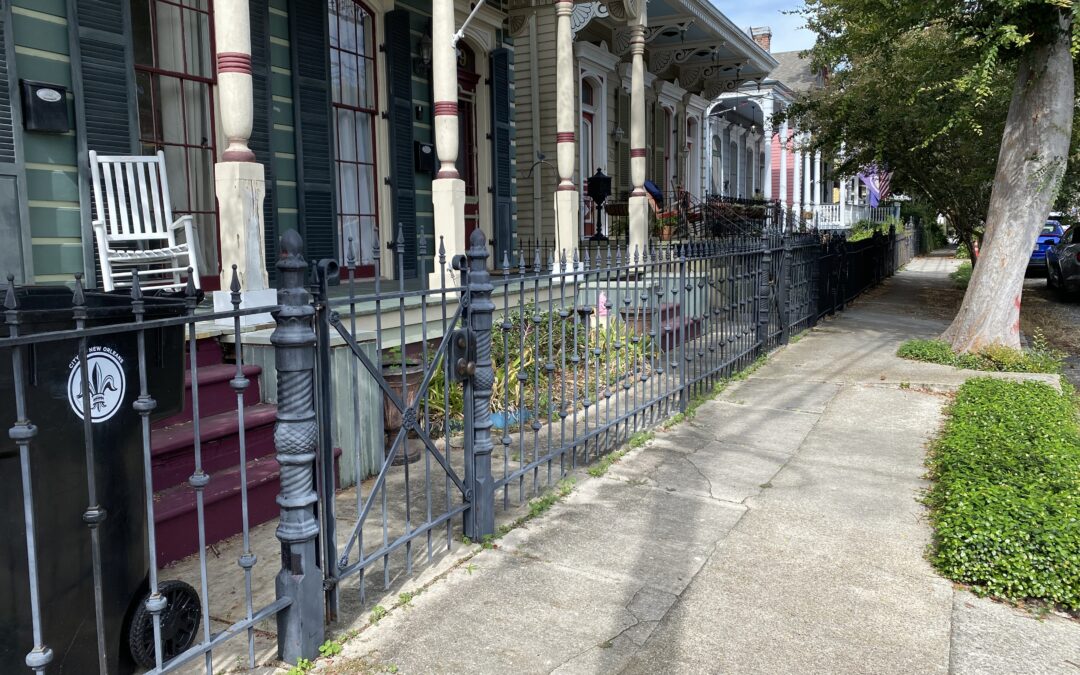 Row homes in Algiers, New Orleans, LA - Mia Bain Author of Paranormal Mysteries.